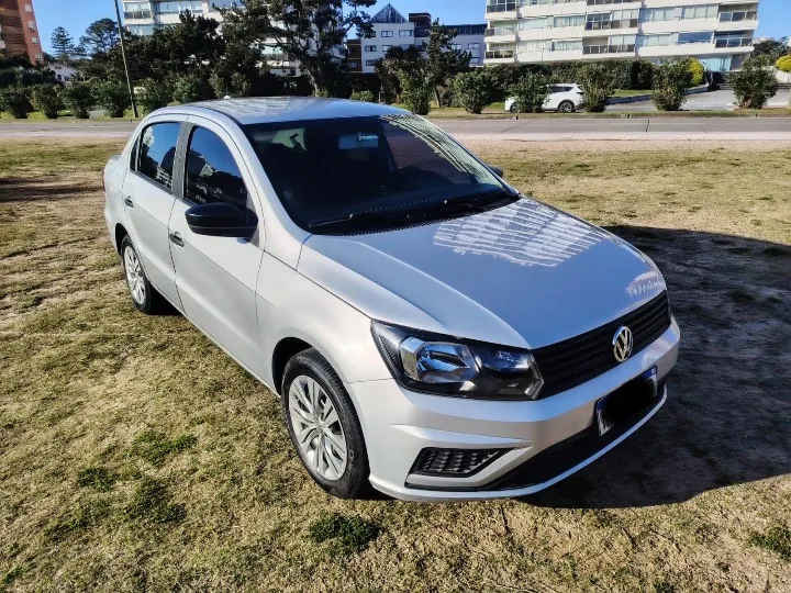 Volkswagen Gol Sedán Comfortline 2020 – Excelente Estado