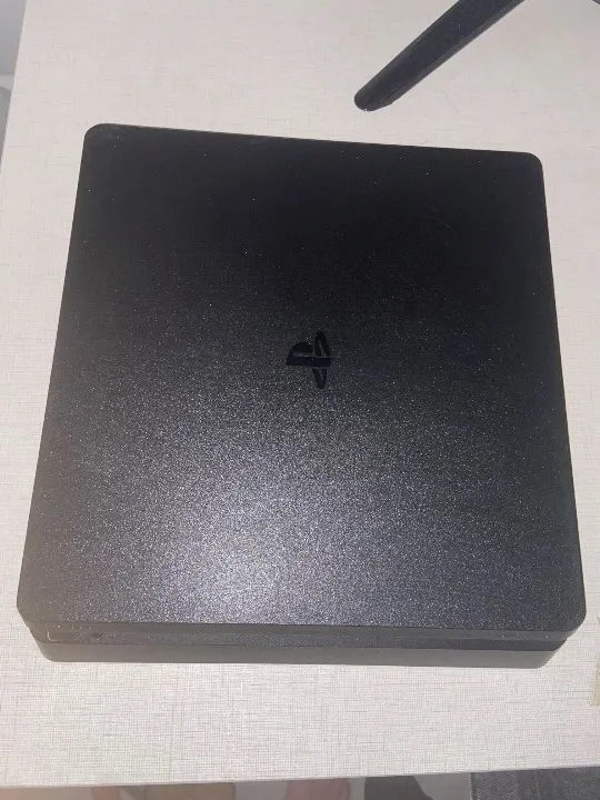 Play 4 Slim