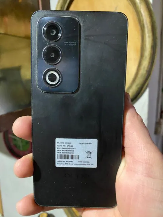 Oppo A80 — foto 2